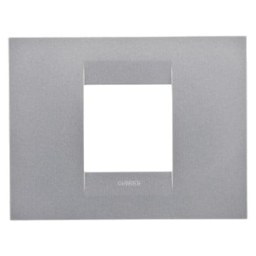 Ornament 2M GEO pentru doza de 3M Gewiss Chorus Titan lucios GW16402VT – Titan lucios, Titan lucios – vedere frontală – partener oficial Gewiss