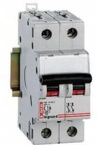 Siguranta aut. 16A 2P 4,5ka Legrand 419697 – vedere frontală – partener oficial Legrand