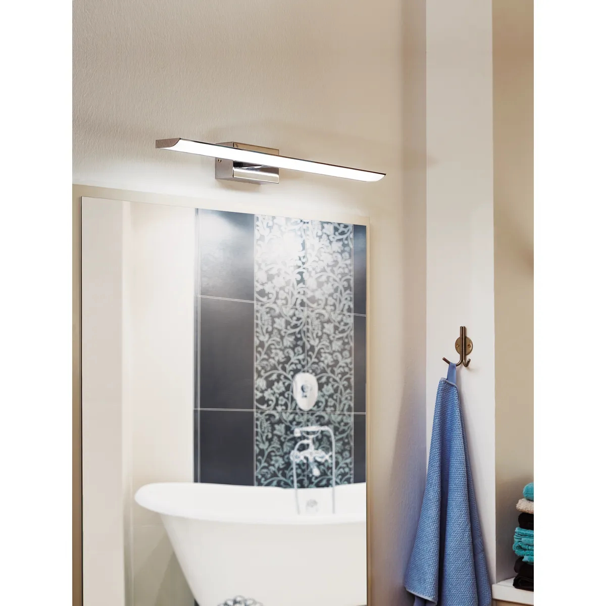 Aplica baie EGLO TABIANO 94615 - LED 3X3.2W 900lm 4000K - Otel - Alb