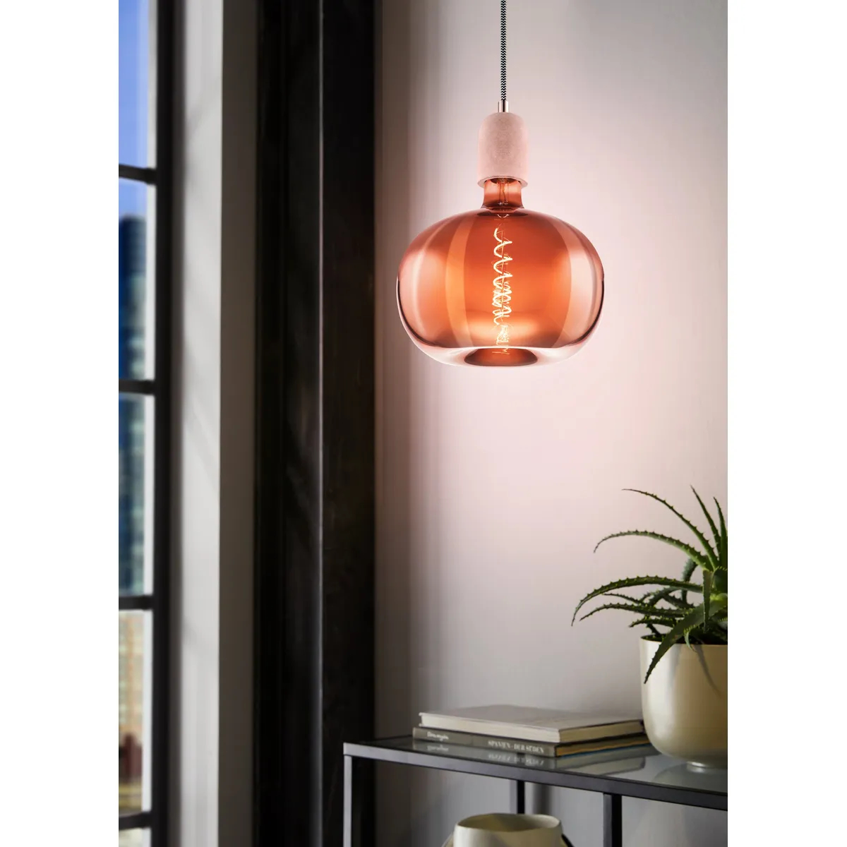 Bec E27 LED APPLE 1X4W 1600K Eglo 110101