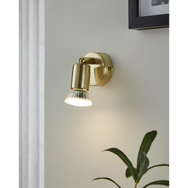 Aplica spot BUZZ GU10 1X2,8W Eglo 33184 – Iluminat interior, Corpuri de iluminat – imagine în ambient modern – partener oficial Eglo