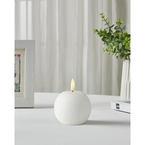 Lumanare LED LESKINO D80mm Eglo 422794 – Decoratiuni, Basic Collection – imagine în ambient modern – partener oficial Eglo