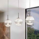 Lustra cu cristale Montefio 1 Eglo 93784 în ambient cu lumina aprinsă.