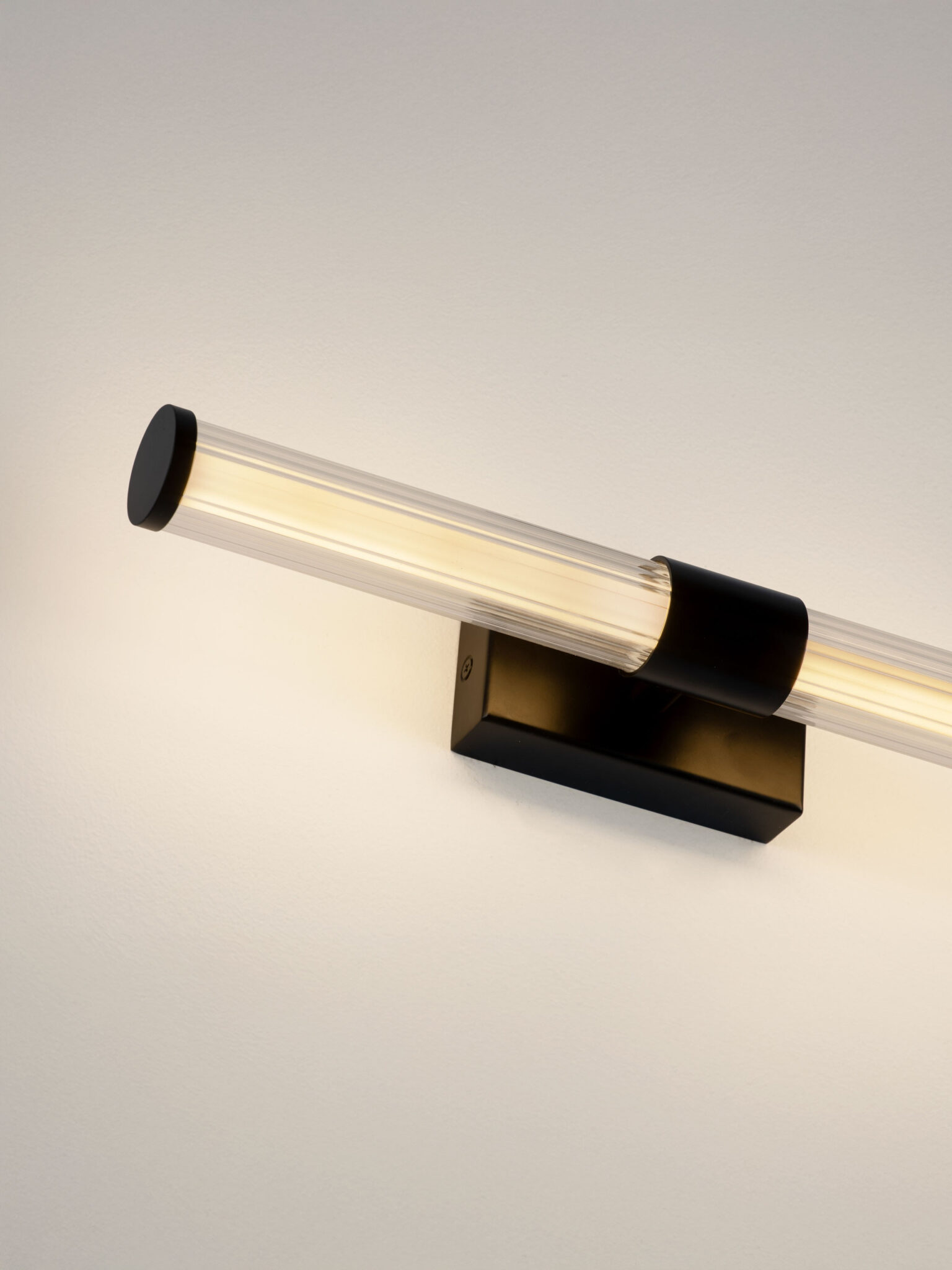 Aplica baie Alto 10W 3000K, Negru si Sticla, Metal, Acrilic Nova Luce
