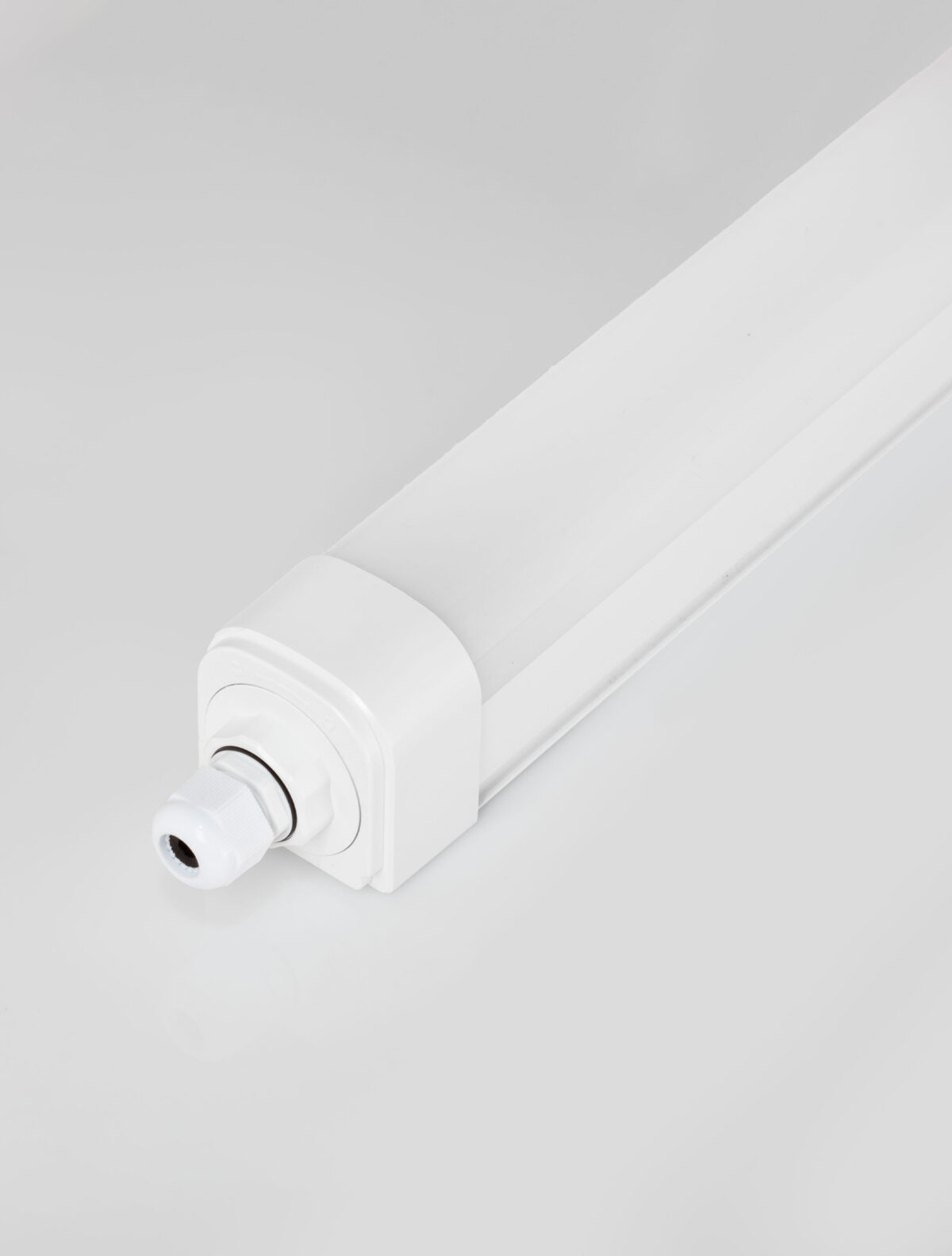 Corp de iluminat etans (Tri-proof) Dirpno 36W 4000K, Alb si Policarbonat Nova Luce