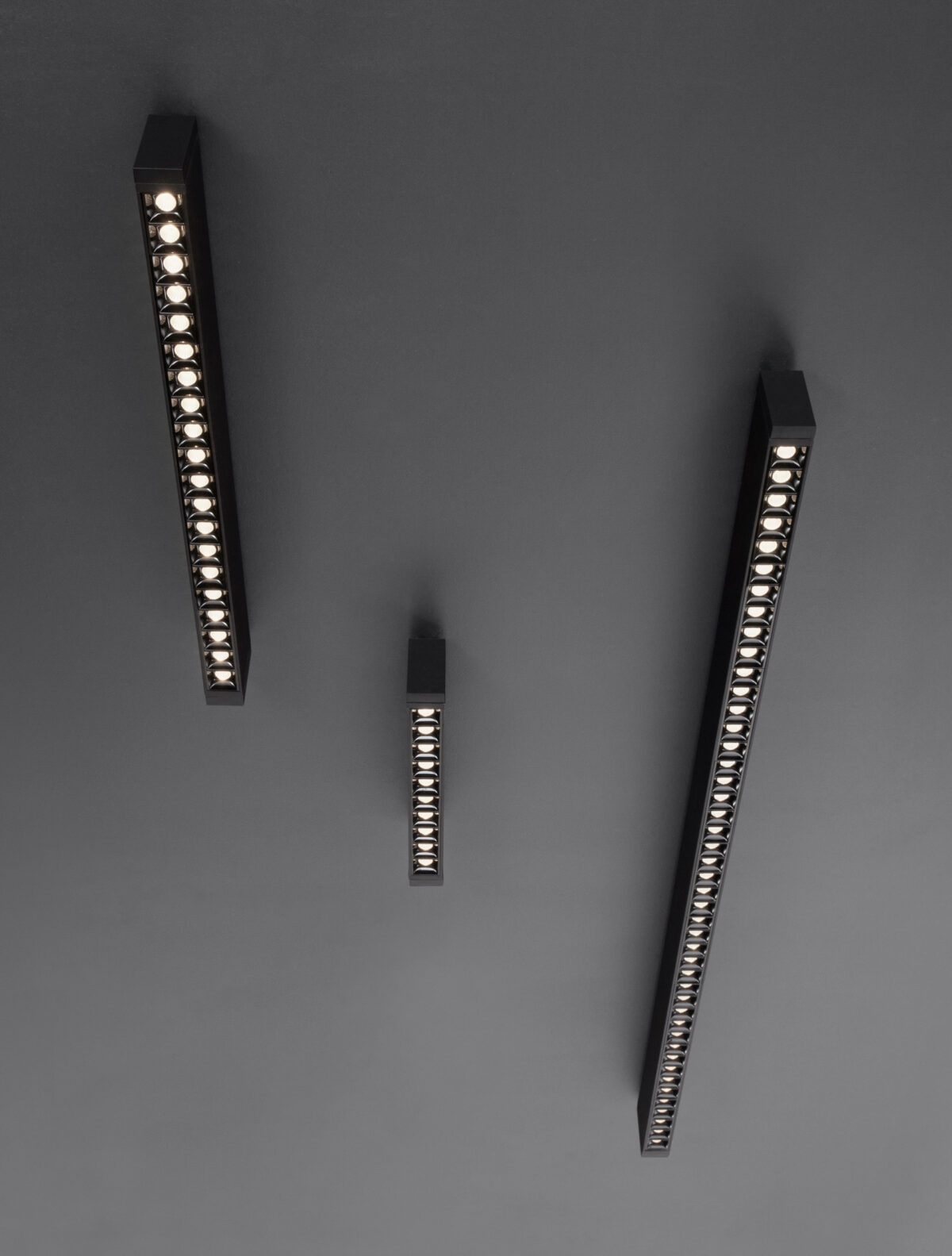 Corp de iluminat liniar Lina 10W 3000K, Negru si Aluminiu Nova Luce Corp de iluminat liniar Lina 10W 3000K, Negru si Aluminiu Nova Luce