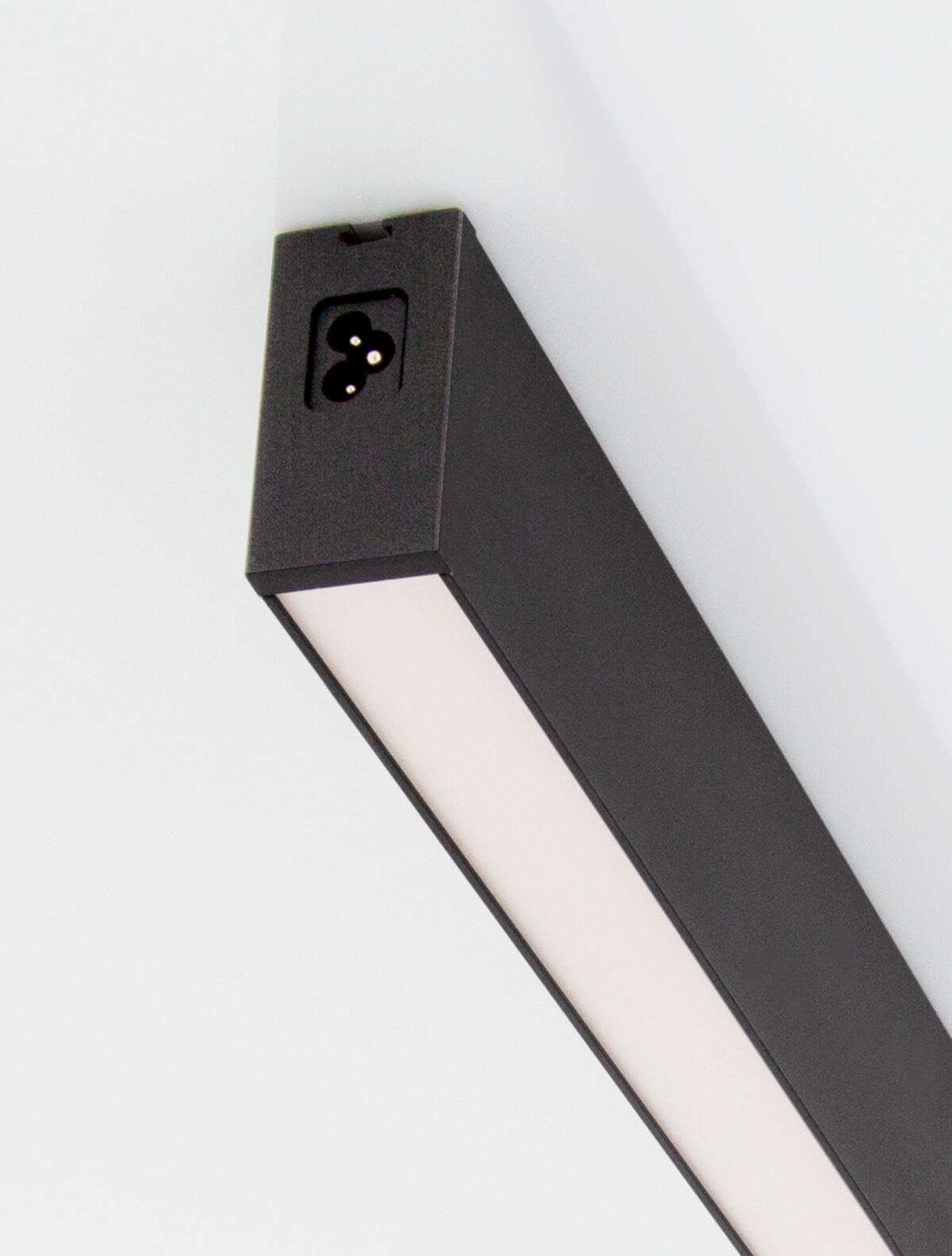 Corp de iluminat liniar Lina 10W 4000K, Negru si Aluminiu Nova Luce Corp de iluminat liniar Lina 10W 4000K, Negru si Aluminiu Nova Luce