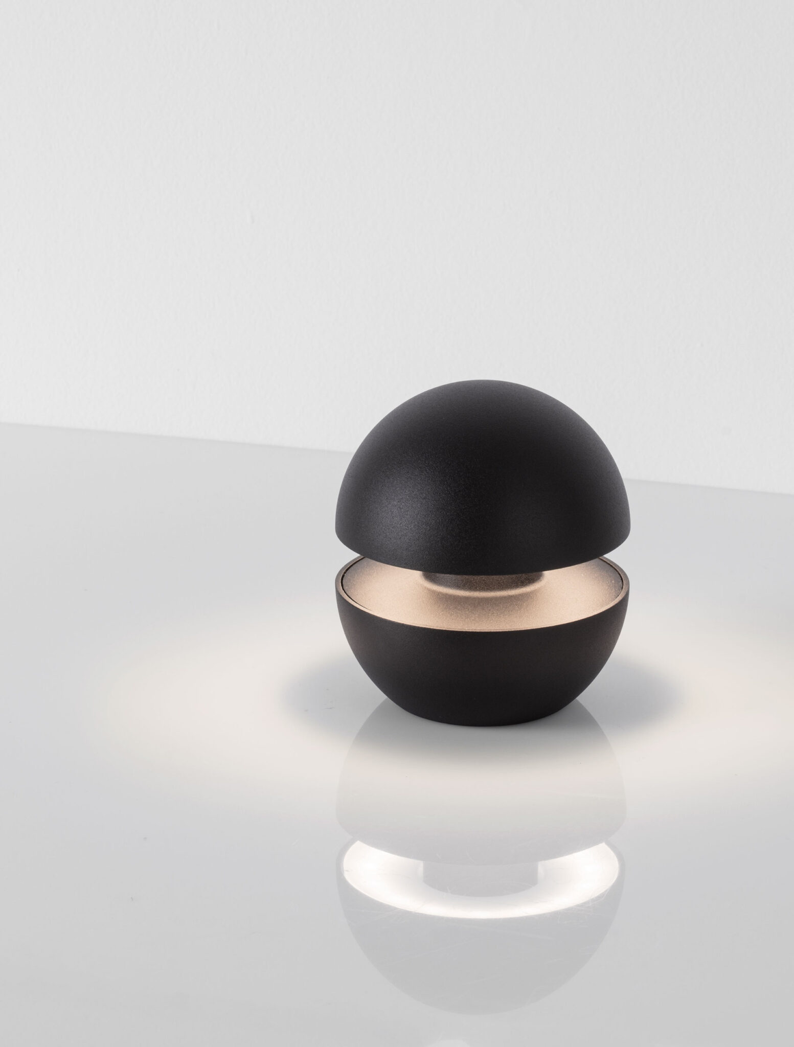Lampa portabila Puk 2W 3000 | 2700 | 2200 K, Negru si Aluminiu Nova Luce