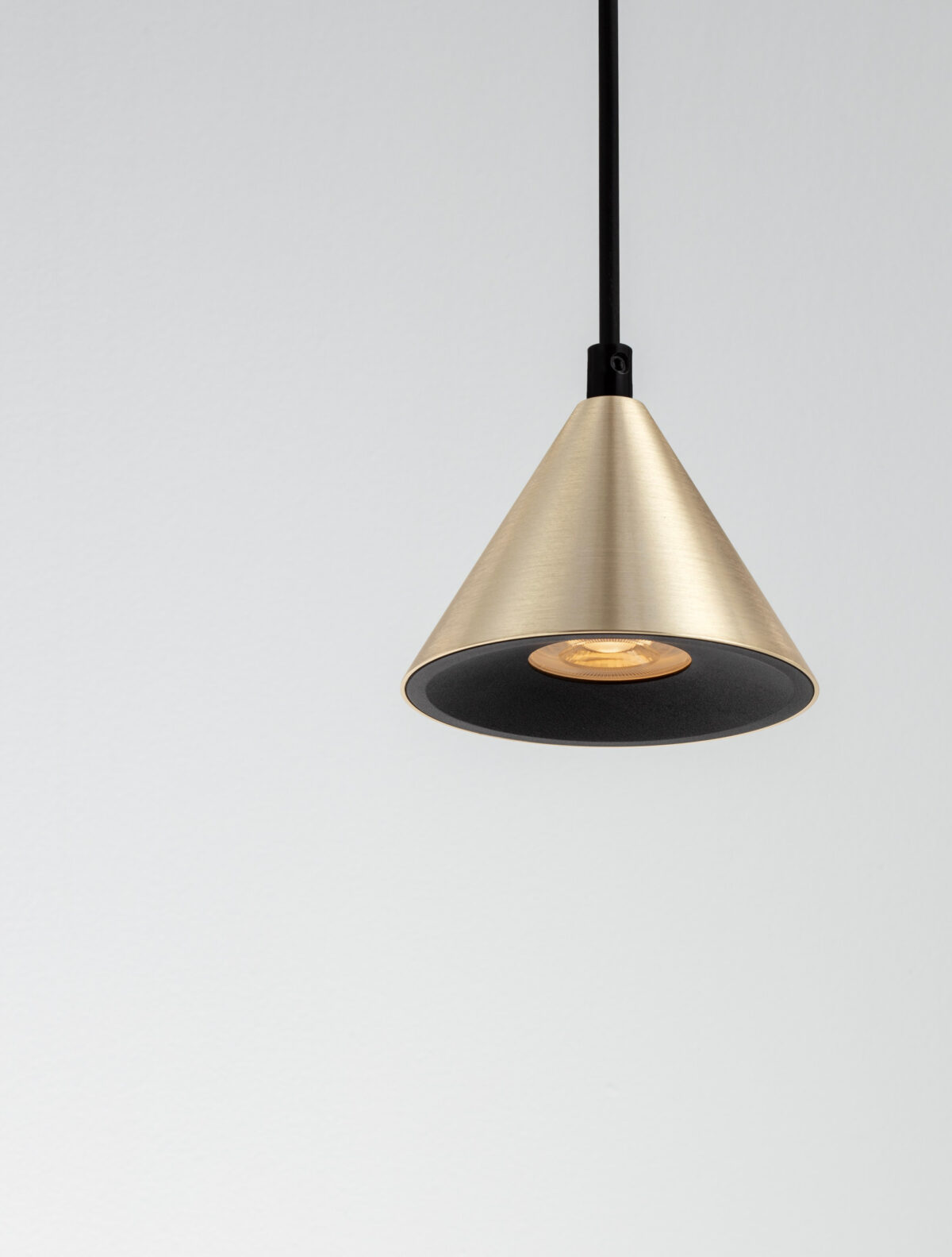 Lustra Conico 10W, Negru, Auriu si Aluminiu Nova Luce