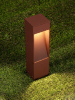Stalp pitic (bollard) Maddi 7W 3000K, Corten si Aluminiu Nova Luce