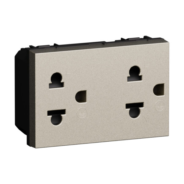 Priza standard Euro american 2 P+E 16 A - 127/250 VA 3 module Bticino KC4185